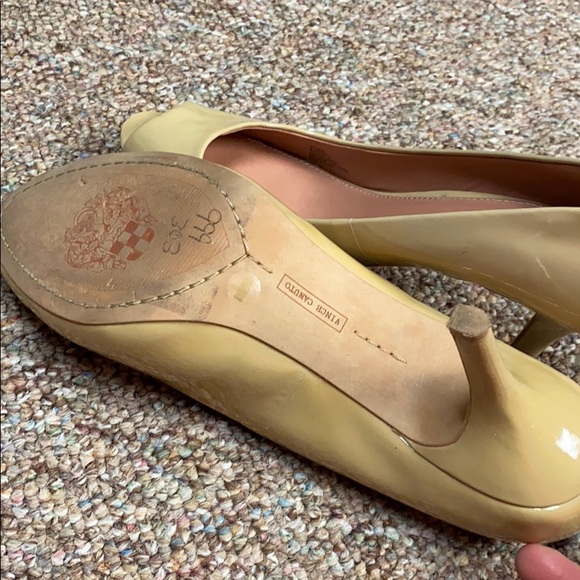 Vince camuto tan open toe heels. 8.5, 3 1/2” heels - Picture 6 of 7